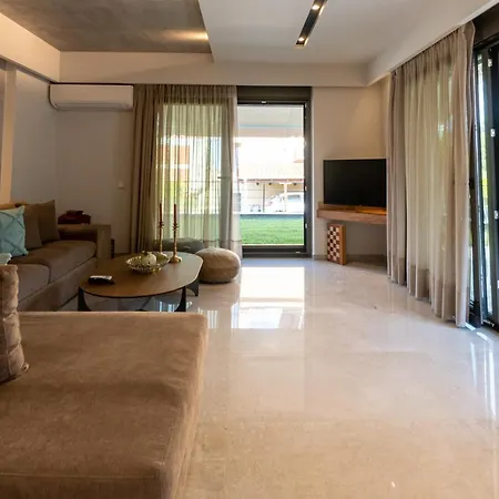 3 Doors Villas Nea Iraklitsa Exterior photo