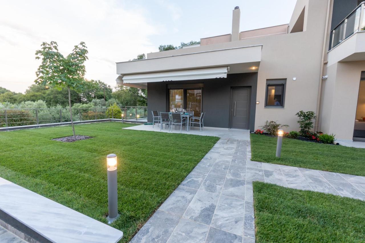 3 Doors Holiday home Nea Iraklitsa